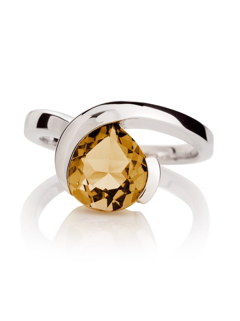Sensual Silver ring with Citrine