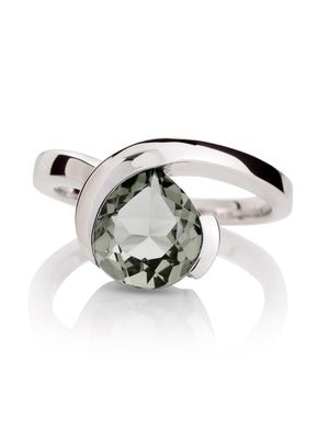 Sensual Silver ring with Green Amethyst